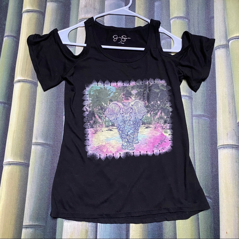 ☘️Jessica Simpson-Cold Shoulder Graphic Tee XS